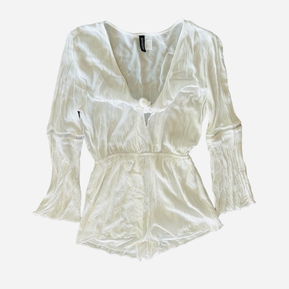 5/25$ ✨ Boho Romper - Picture 2 of 5